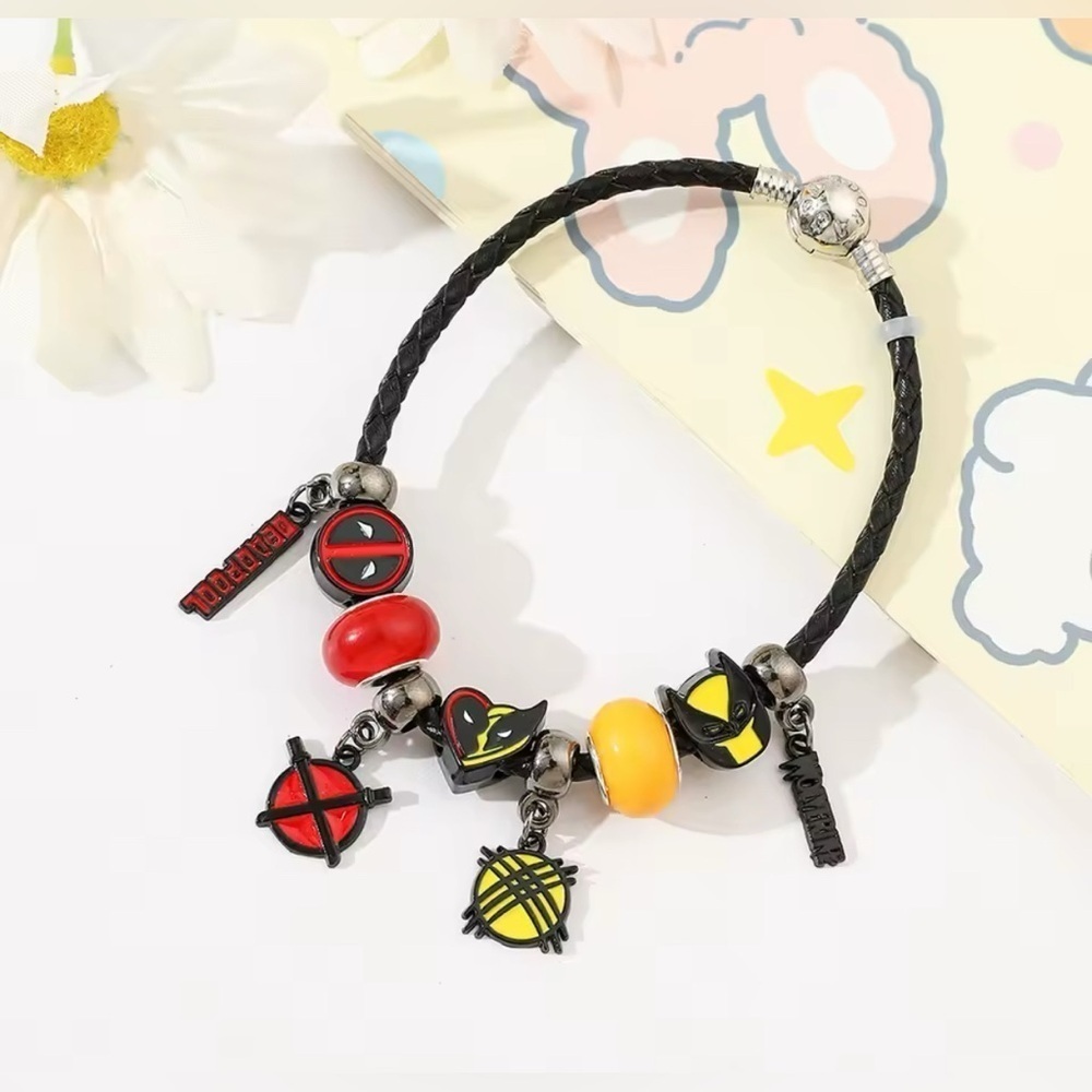 925 Sterling Silver Plated Marvel Deadpool & Wolverine Loaded Charm Bracelet - Picture 3 of 7